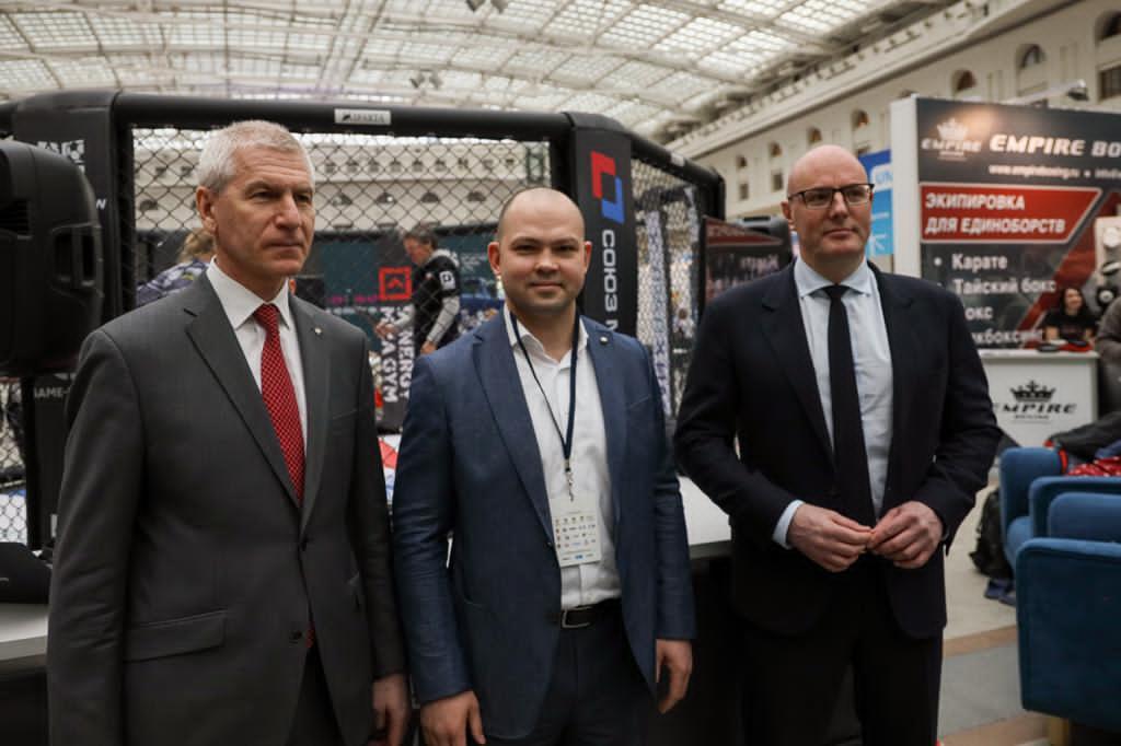 Дмитрий Чернышенко и Олег Матыцин посетили тренировку бойцов ММА на SportForumLive