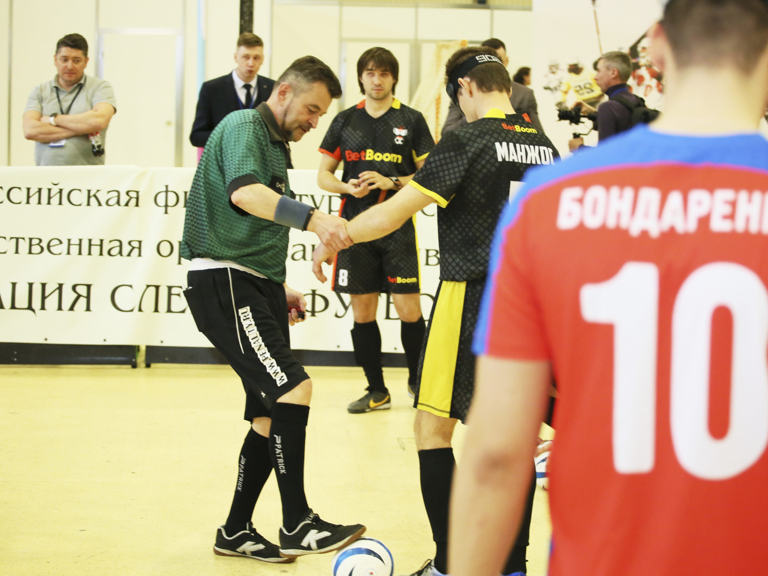 Подопечные Федерации слепых футболистов провели тренировку на площадке SportForumLive